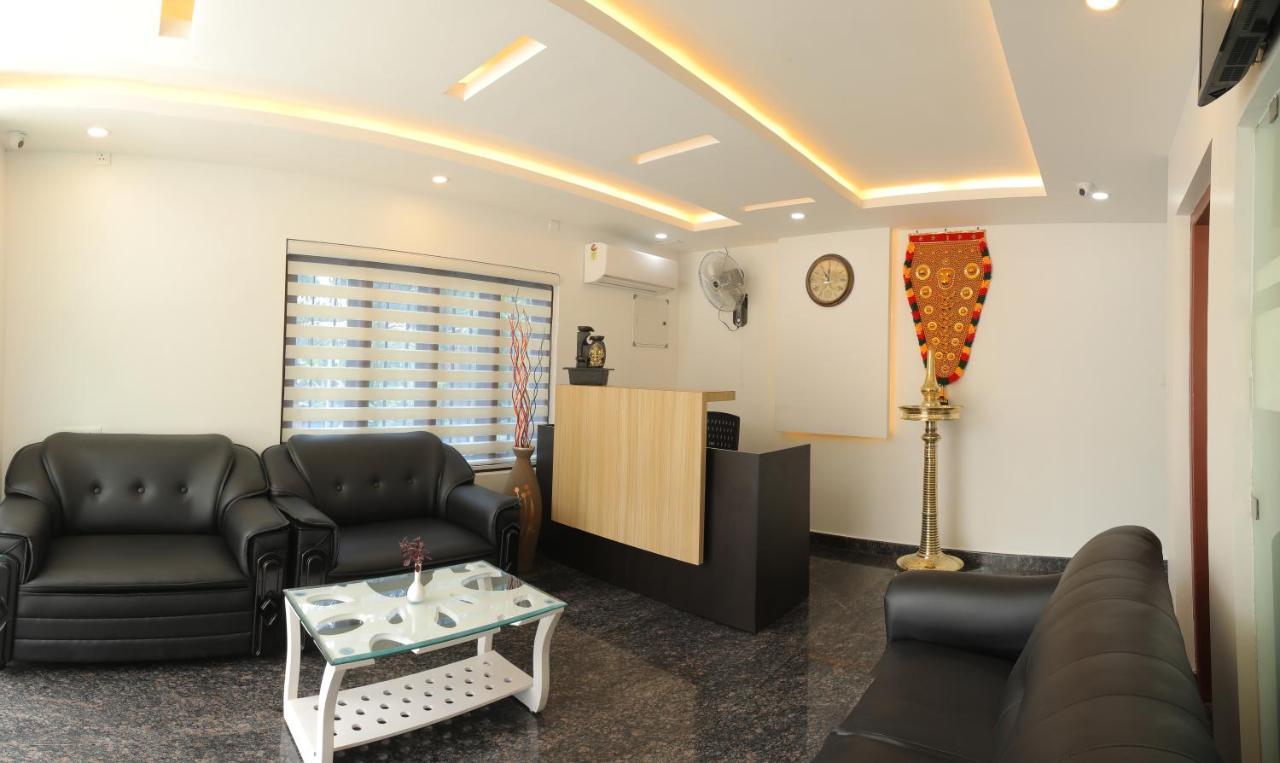 Thenmala Hormuz Inn Kolattupuzha Exteriér fotografie